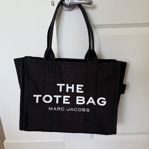 Marc Jacobs The Tote Large